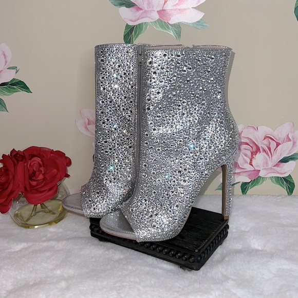Steve Madden Dispute-R Rhinestone Embellished Peep Toe Stiletto Booties.… - Picture 2 of 7
